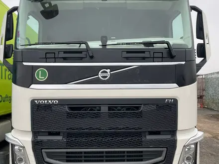 Volvo  FH 2018 года за 45 000 000 тг. в Алматы