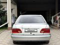 Mercedes-Benz E 240 1999 года за 2 100 000 тг. в Алматы – фото 2