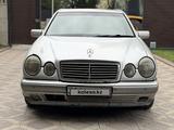 Mercedes-Benz E 240 1999 годаүшін2 100 000 тг. в Алматы