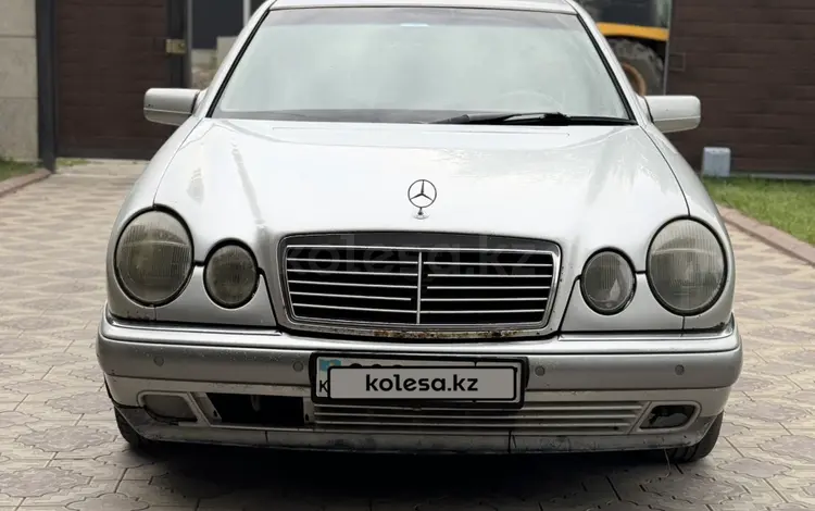 Mercedes-Benz E 240 1999 года за 2 100 000 тг. в Алматы