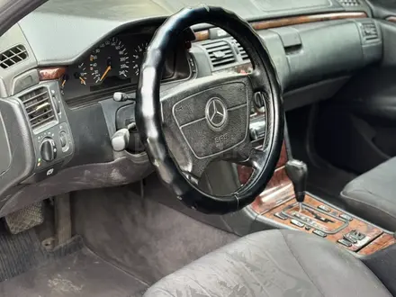 Mercedes-Benz E 240 1999 года за 2 100 000 тг. в Алматы – фото 6