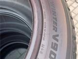 Yokohama BluEarth Winter V905 265/40 R21 и 295/35 R21 107V Разноразмерныиеfor350 000 тг. в Астана – фото 2