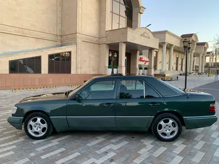 Mercedes-Benz E 220 1994 года за 3 500 000 тг. в Шымкент – фото 6