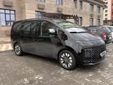 Hyundai Staria 2024 года за 21 500 000 тг. в Атырау – фото 3
