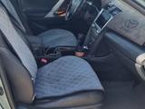 Toyota Camry 2007 года за 5 400 000 тг. в Актобе – фото 2