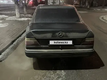 Mercedes-Benz E 200 1993 года за 1 000 000 тг. в Астана – фото 3