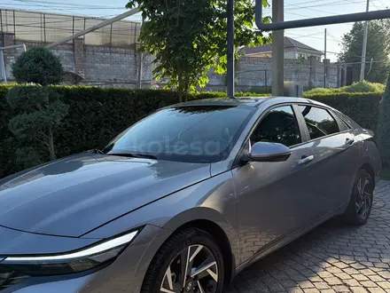 Hyundai Elantra 2024 года за 9 700 000 тг. в Алматы – фото 3
