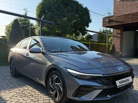 Hyundai Elantra 2024 года за 9 700 000 тг. в Алматы – фото 2