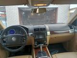 Volkswagen Touareg 2008 года за 4 700 000 тг. в Актобе