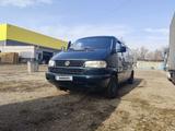 Volkswagen Caravelle 2001 года за 6 500 000 тг. в Алматы