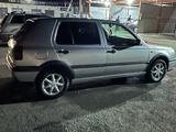 Volkswagen Golf 1996 года за 1 600 000 тг. в Кентау – фото 2