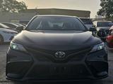 Toyota Camry 2022 года за 13 900 000 тг. в Актау