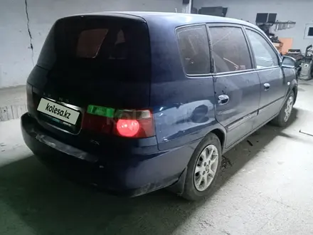 Kia Carens 2003 года за 1 800 000 тг. в Шымкент – фото 4