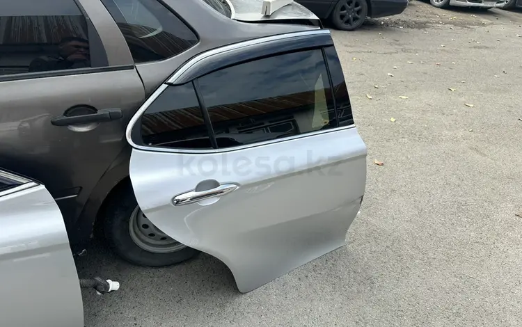 Двери Камри 70 за 50 000 тг. в Алматы