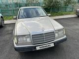 Mercedes-Benz E 300 1991 годаүшін1 450 000 тг. в Астана – фото 2