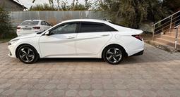 Hyundai Elantra 2021 года за 10 500 000 тг. в Алматы – фото 4