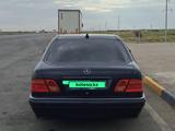 Mercedes-Benz E 320 1998 года за 2 700 000 тг. в Жезказган – фото 4
