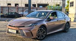 Toyota Camry Luxe eCVT 2024 года за 21 500 000 тг. в Алматы
