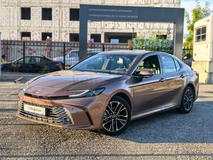 Toyota Camry Luxe eCVT 2024 года за 21 500 000 тг. в Алматы