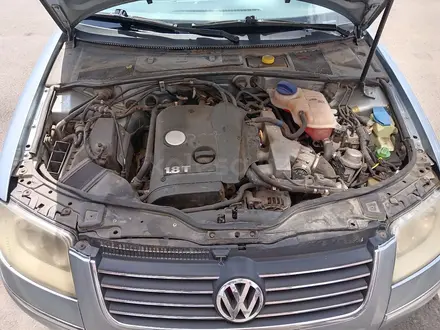 Volkswagen Passat 2004 года за 2 000 000 тг. в Кокшетау – фото 2