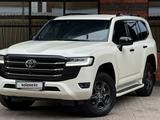 Toyota Land Cruiser 2024 года за 55 000 000 тг. в Астана