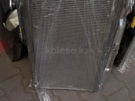 Основной радиатор вентилятор дефузор за 25 000 тг. в Алматы – фото 2