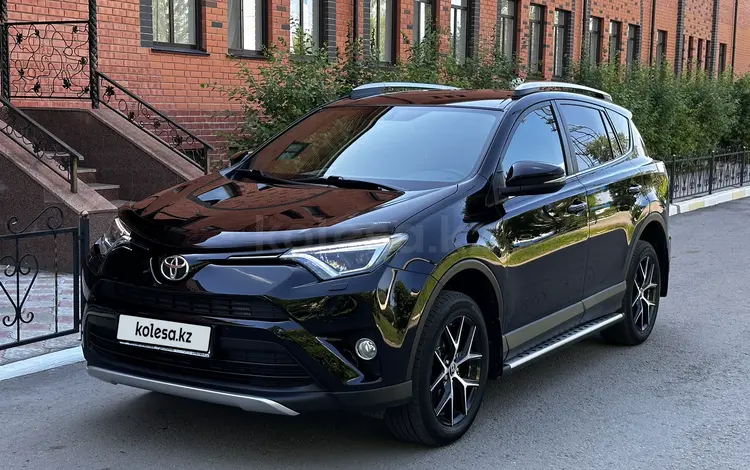 Toyota RAV4 2019 года за 12 600 000 тг. в Петропавловск