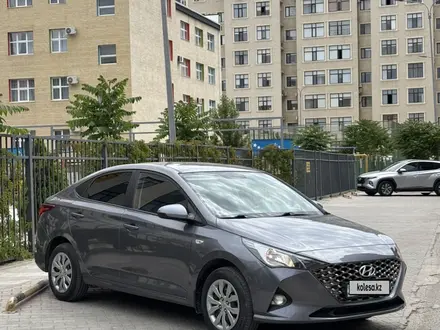Hyundai Accent 2020 года за 8 000 000 тг. в Актау – фото 2