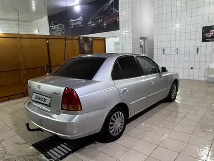 Hyundai Accent 2004 года за 1 800 000 тг. в Атырау – фото 4