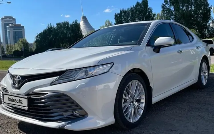 Toyota Camry 2019 годаfor15 500 000 тг. в Астана