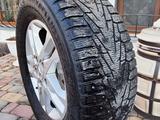 Шины с дисками Nokian Hakkapeliitta за 650 000 тг. в Алматы – фото 3