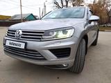 Volkswagen Touareg 2015 года за 16 400 000 тг. в Костанай – фото 2