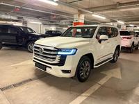 Toyota Land Cruiser Premium 2024 года за 58 910 000 тг. в Алматы