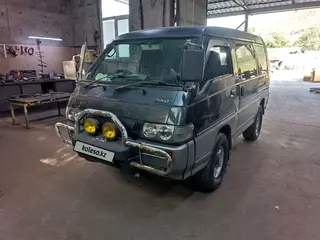 Mitsubishi Delica