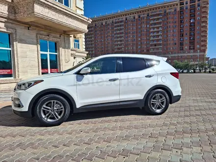 Hyundai Santa Fe 2017 года за 6 000 000 тг. в Актау – фото 3
