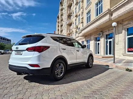 Hyundai Santa Fe 2017 года за 6 000 000 тг. в Актау – фото 4