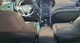 Hyundai Santa Fe 2017 года за 6 000 000 тг. в Актау – фото 5
