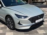 Hyundai Sonata 2023 года за 10 590 000 тг. в Алматы – фото 2