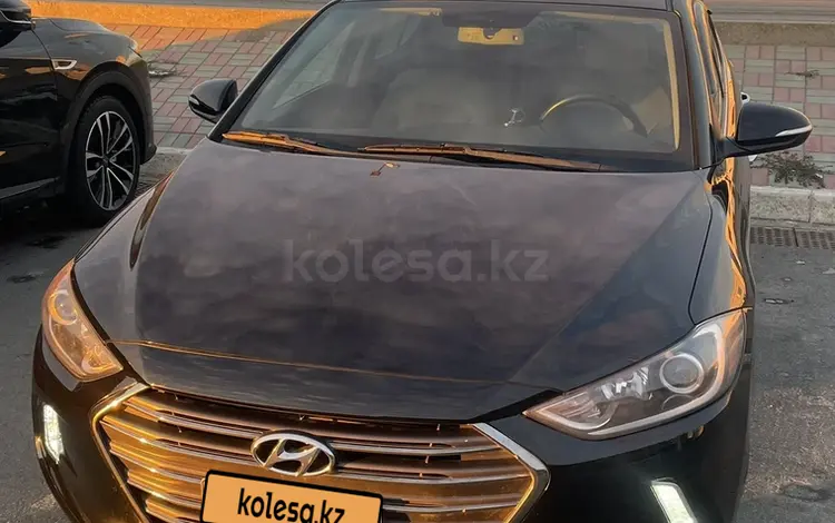 Hyundai Elantra 2017 года за 4 500 000 тг. в Атырау