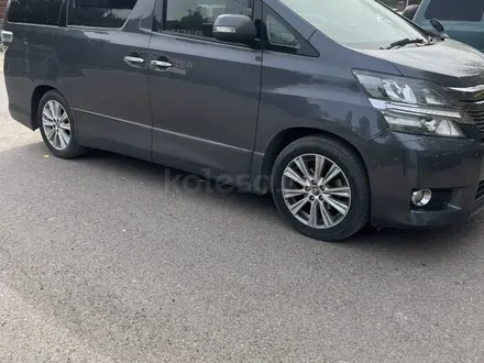 Toyota Vellfire 2010 года за 12 800 000 тг. в Алматы – фото 5