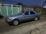 Mercedes-Benz E 230 1990 года за 2 200 000 тг. в Шымкент