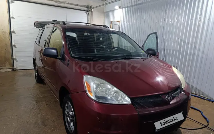 Toyota Sienna 2004 годаfor6 800 000 тг. в Актобе