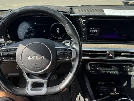Kia K5 2022 года за 12 000 000 тг. в Алматы – фото 5