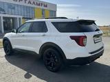 Ford Explorer 2022 года за 25 000 000 тг. в Актобе – фото 2