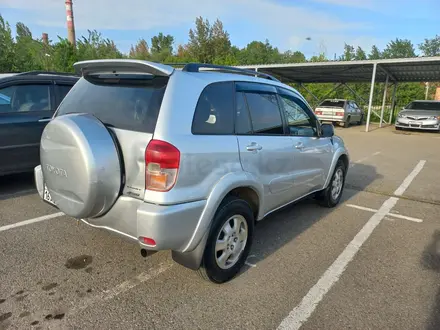 Toyota RAV4 2002 года за 4 999 000 тг. в Усть-Каменогорск – фото 2