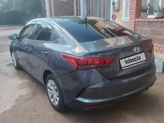 Hyundai Accent