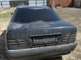 Mercedes-Benz E 280 1997 годаfor1 000 100 тг. в Атырау