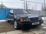 Mercedes-Benz E 200 1990 года за 1 300 000 тг. в Мерке