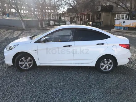 Hyundai Accent 2013 года за 4 700 000 тг. в Атырау – фото 2