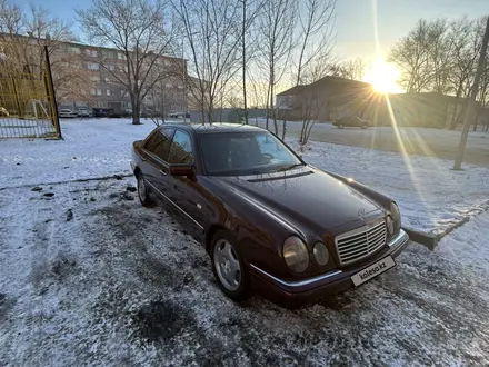 Mercedes-Benz E 200 1995 года за 2 800 000 тг. в Экибастуз – фото 3